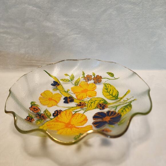 Gorgeous Reverse Painted Vtg. Ruffled Edge Gilt Trimmed Pebbled Bowl Yellow Blue - Picture 9 of 10
